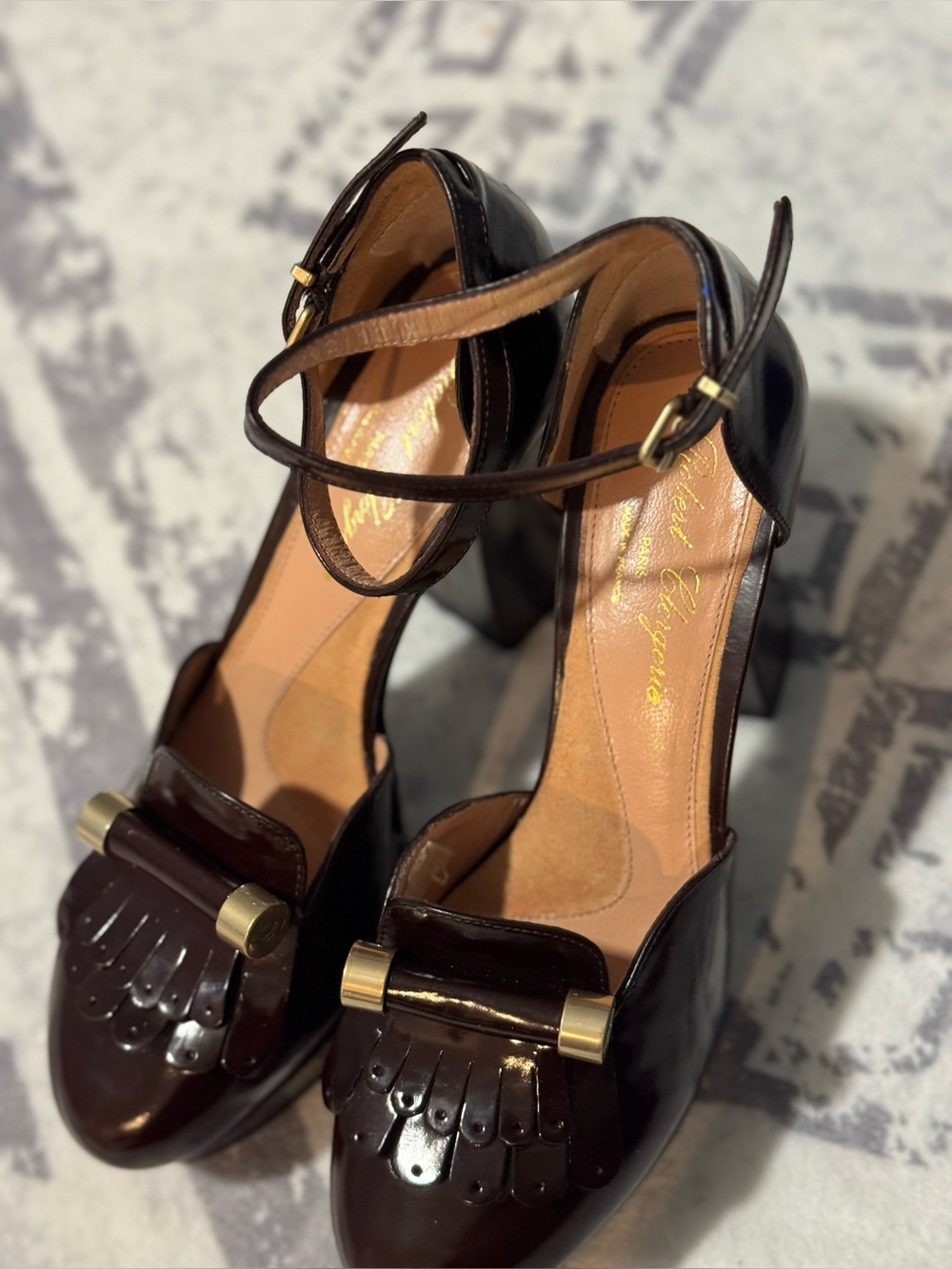 Robert Clergerie Women's Brown Patent Leather Block Heel Pumps - Picture 5 of 7